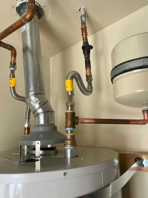 Water heater installation and plumbing repair in Fielder Park